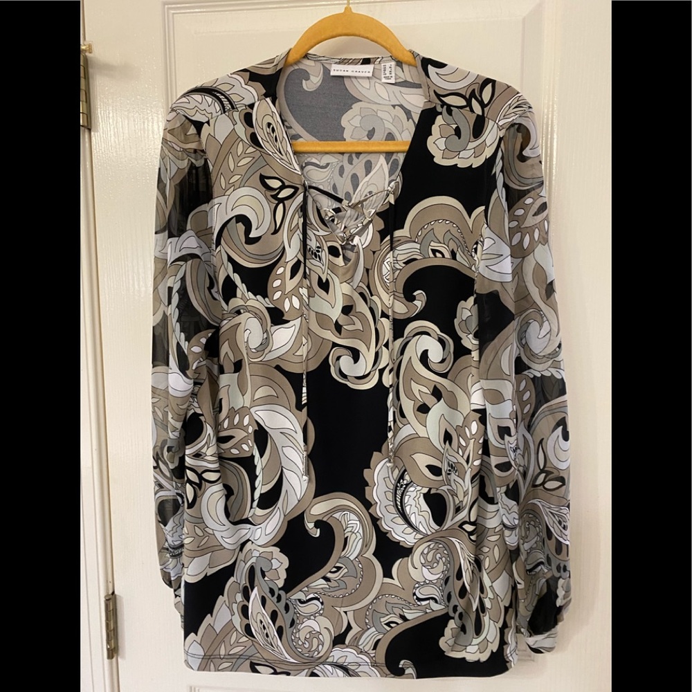 Beautiful blouse.